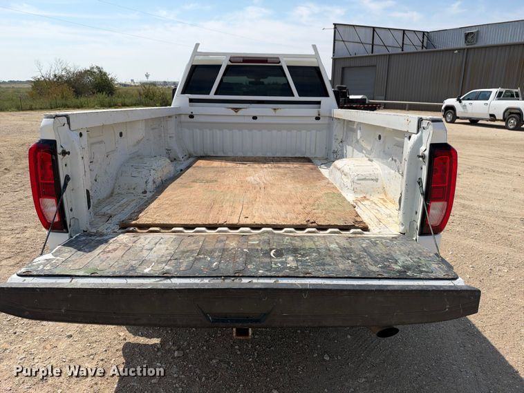 image for item FN3728 2021 GMC Sierra 2500 Crew Cab pickup truck