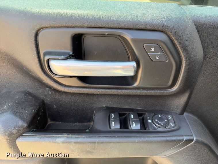 image for item FN3728 2021 GMC Sierra 2500 Crew Cab pickup truck