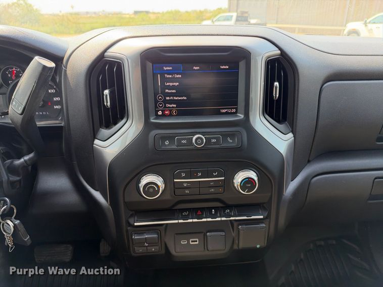 image for item FN3728 2021 GMC Sierra 2500 Crew Cab pickup truck