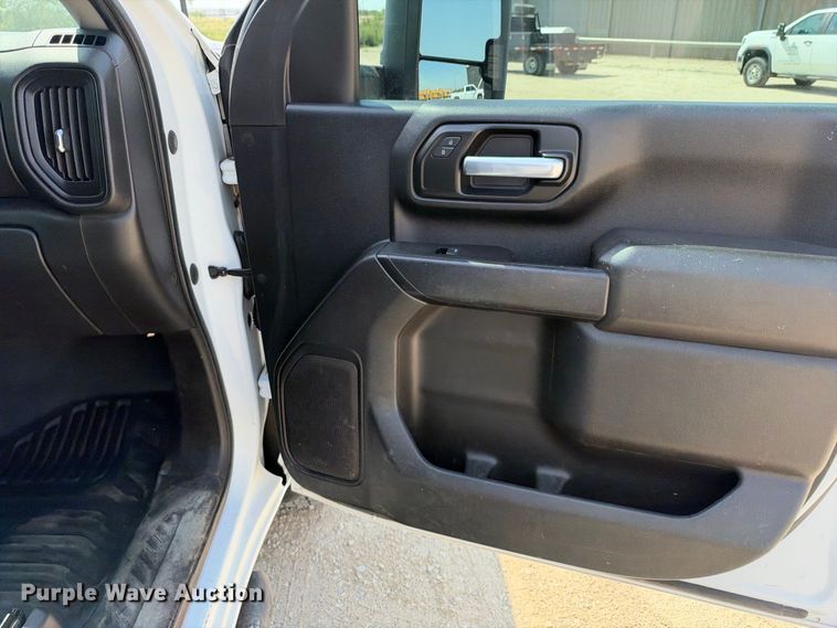 image for item FN3728 2021 GMC Sierra 2500 Crew Cab pickup truck