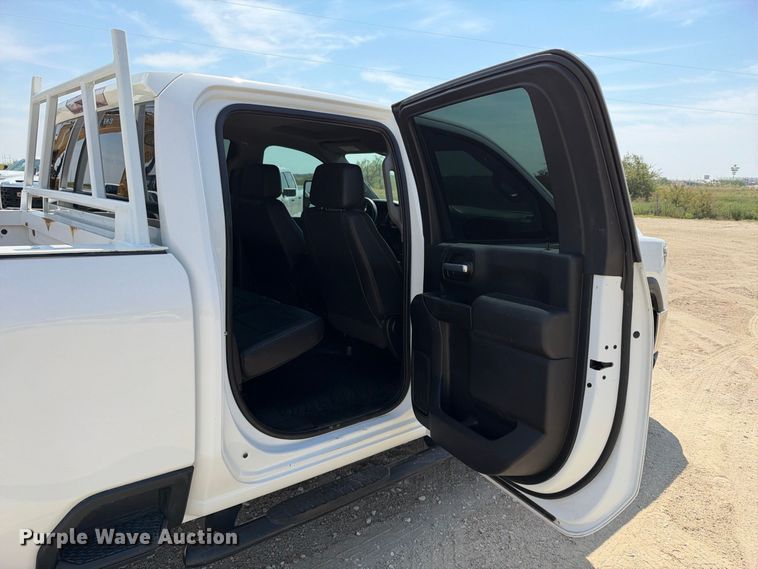 image for item FN3728 2021 GMC Sierra 2500 Crew Cab pickup truck