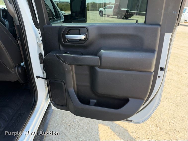 image for item FN3728 2021 GMC Sierra 2500 Crew Cab pickup truck