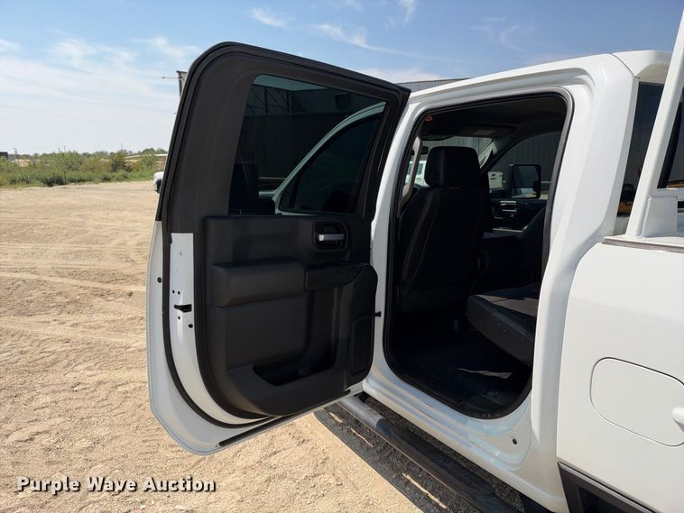 image for item FN3728 2021 GMC Sierra 2500 Crew Cab pickup truck