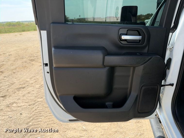 image for item FN3728 2021 GMC Sierra 2500 Crew Cab pickup truck