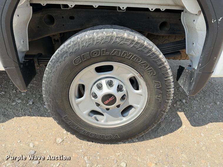 image for item FN3728 2021 GMC Sierra 2500 Crew Cab pickup truck