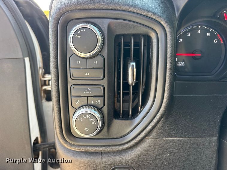 image for item FN3729 2021 GMC Sierra 2500 Crew Cab pickup truck