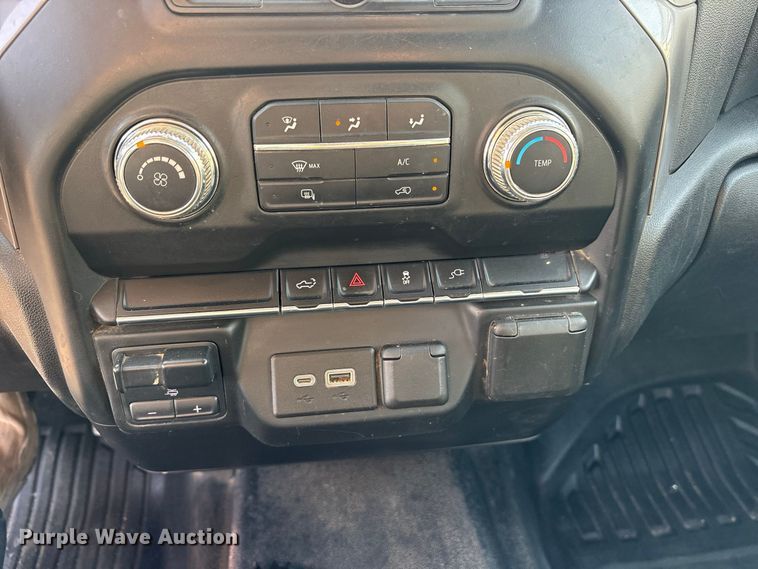 image for item FN3729 2021 GMC Sierra 2500 Crew Cab pickup truck