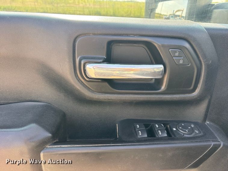 image for item FN3729 2021 GMC Sierra 2500 Crew Cab pickup truck