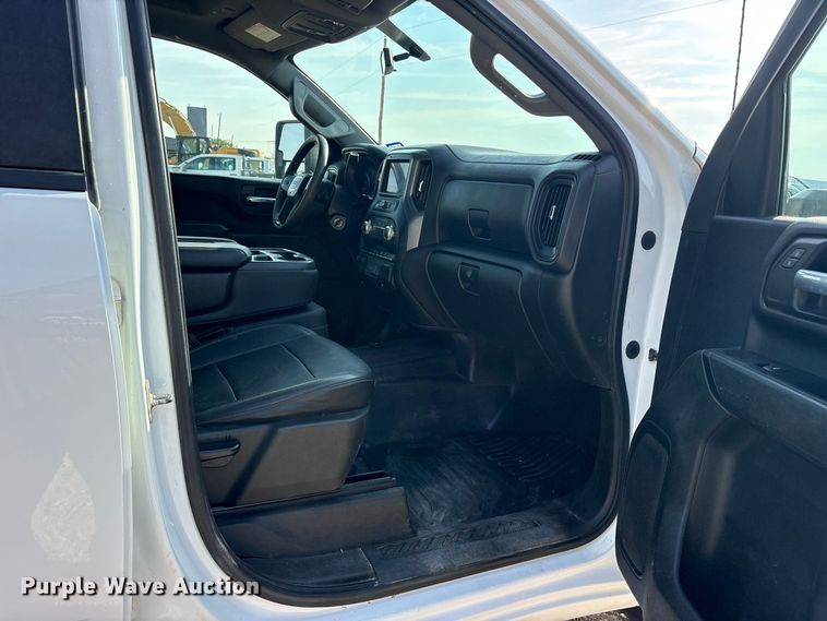 image for item FN3729 2021 GMC Sierra 2500 Crew Cab pickup truck