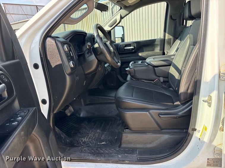 image for item FN3730 2021 GMC Sierra 2500 Crew Cab pickup truck