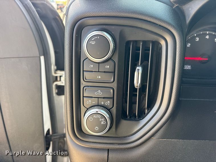 image for item FN3730 2021 GMC Sierra 2500 Crew Cab pickup truck
