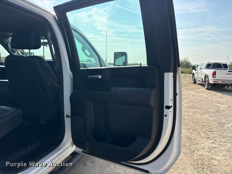 image for item FN3730 2021 GMC Sierra 2500 Crew Cab pickup truck