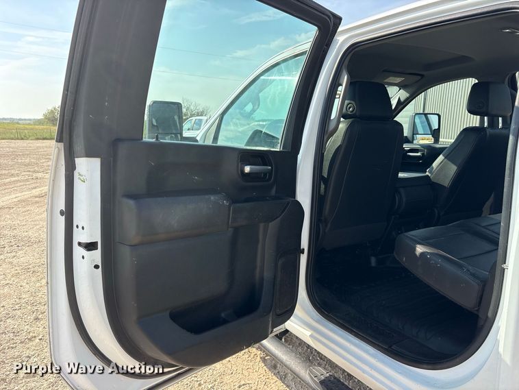 image for item FN3730 2021 GMC Sierra 2500 Crew Cab pickup truck