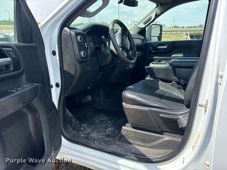 image for item FN3732 2021 GMC Sierra 2500 Crew Cab pickup truck