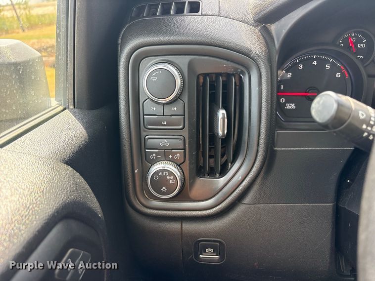 image for item FN3732 2021 GMC Sierra 2500 Crew Cab pickup truck