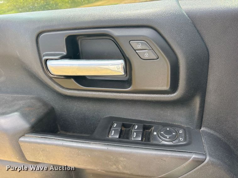image for item FN3732 2021 GMC Sierra 2500 Crew Cab pickup truck