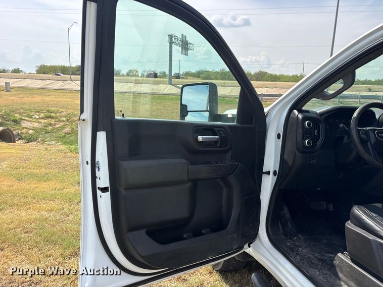 image for item FN3732 2021 GMC Sierra 2500 Crew Cab pickup truck