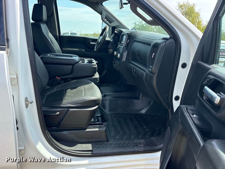 image for item FN3732 2021 GMC Sierra 2500 Crew Cab pickup truck