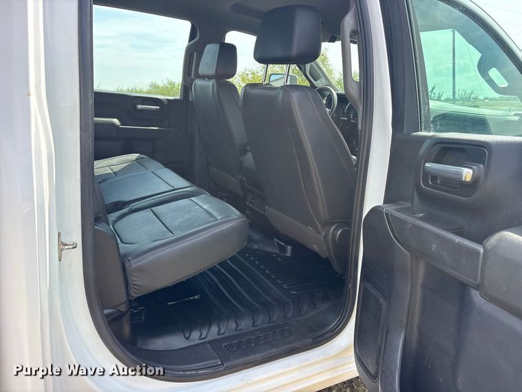 image for item FN3732 2021 GMC Sierra 2500 Crew Cab pickup truck