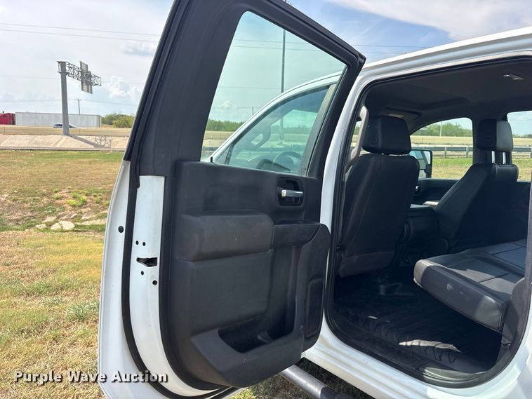 image for item FN3732 2021 GMC Sierra 2500 Crew Cab pickup truck