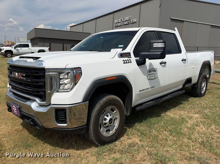 2022 GMC Sierra 2500 Crew Cab pickup truck