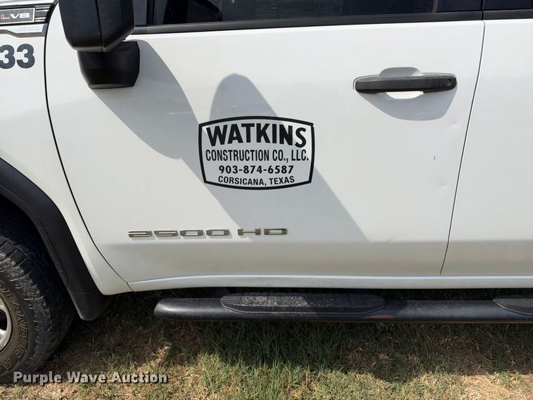 image for item FN3733 2022 GMC Sierra 2500 Crew Cab pickup truck