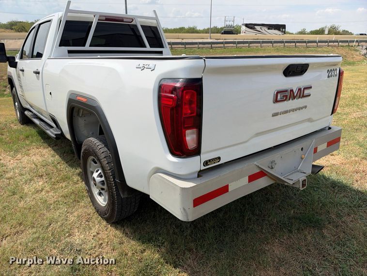image for item FN3733 2022 GMC Sierra 2500 Crew Cab pickup truck