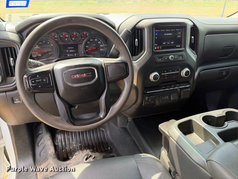 image for item FN3733 2022 GMC Sierra 2500 Crew Cab pickup truck