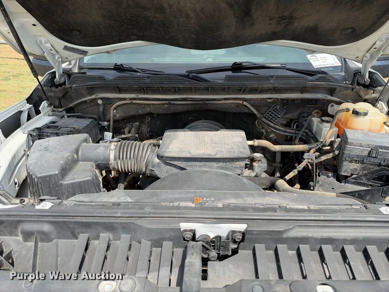 image for item FN3733 2022 GMC Sierra 2500 Crew Cab pickup truck