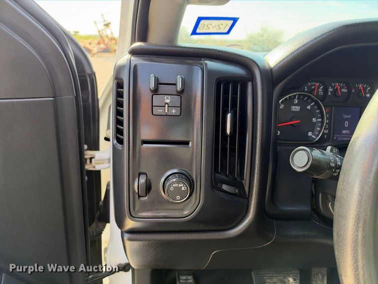 image for item FN3734 2015 GMC Sierra 2500 4X4 Ext. Cab pickup truck