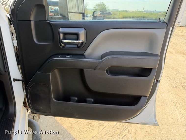 image for item FN3734 2015 GMC Sierra 2500 4X4 Ext. Cab pickup truck