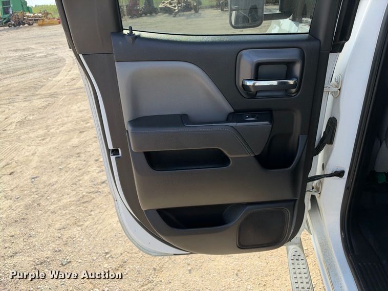 image for item FN3734 2015 GMC Sierra 2500 4X4 Ext. Cab pickup truck