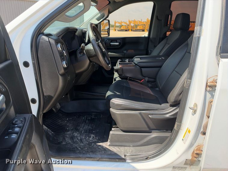 image for item FN3736 2021 GMC Sierra 2500 Crew Cab pickup truck