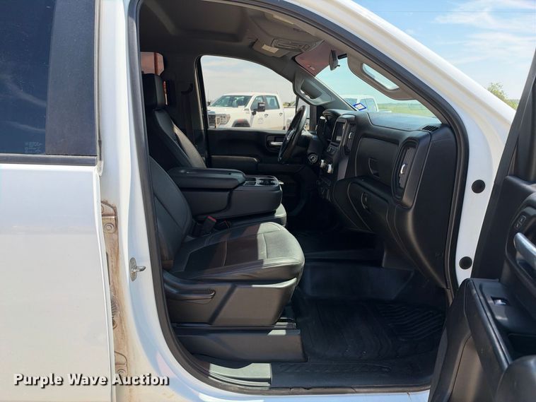 image for item FN3736 2021 GMC Sierra 2500 Crew Cab pickup truck