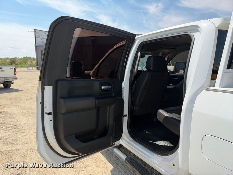image for item FN3736 2021 GMC Sierra 2500 Crew Cab pickup truck