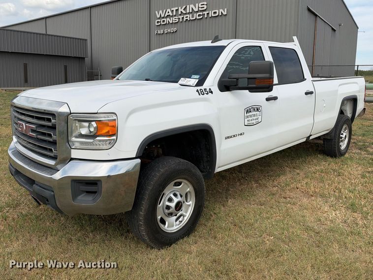 2018 GMC Sierra Crew Cab pickup truck