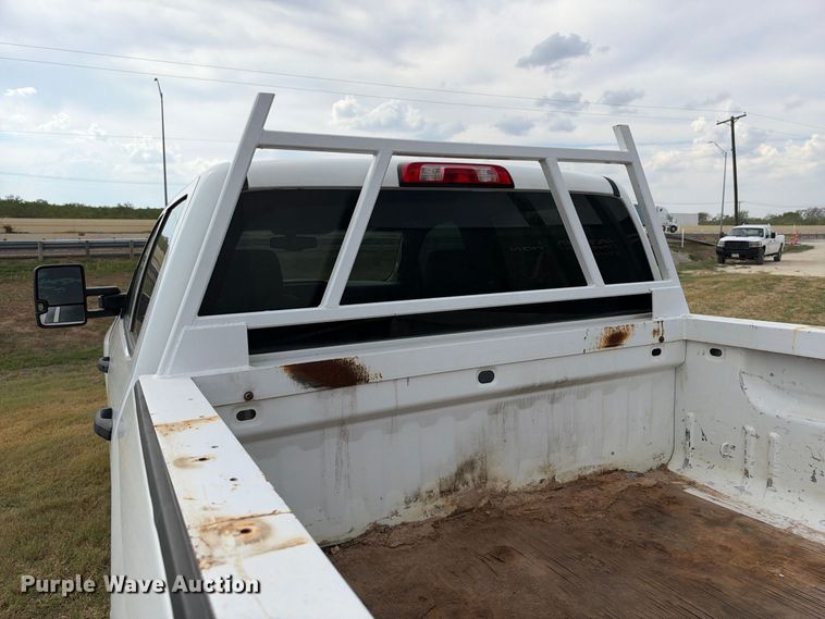 image for item FN3737 2018 GMC Sierra Crew Cab pickup truck