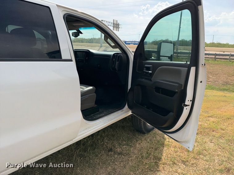 image for item FN3737 2018 GMC Sierra Crew Cab pickup truck