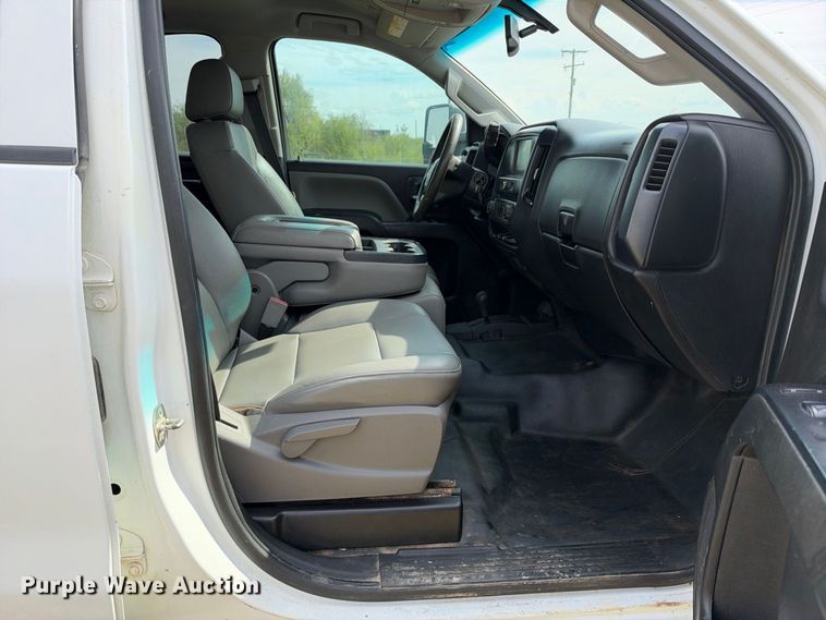 image for item FN3737 2018 GMC Sierra Crew Cab pickup truck