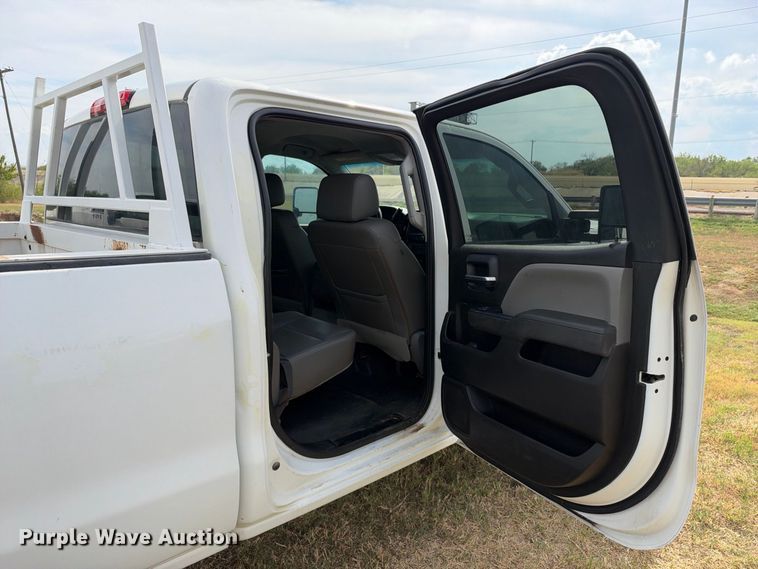 image for item FN3737 2018 GMC Sierra Crew Cab pickup truck