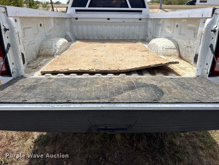 image for item FN3738 2021 GMC Sierra 2500 Crew Cab pickup truck