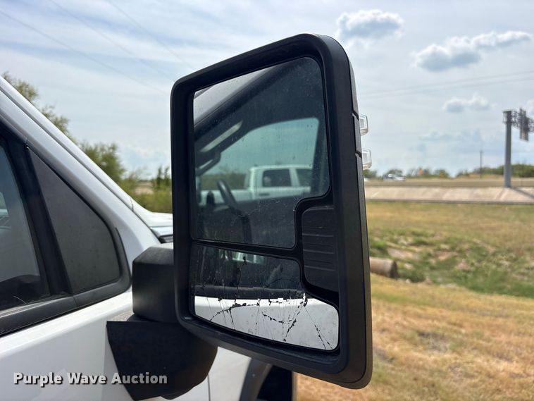 image for item FN3738 2021 GMC Sierra 2500 Crew Cab pickup truck