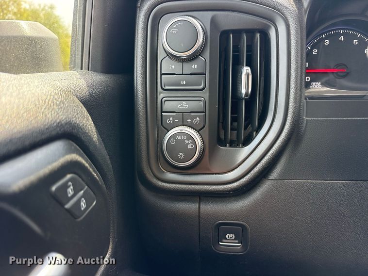 image for item FN3738 2021 GMC Sierra 2500 Crew Cab pickup truck
