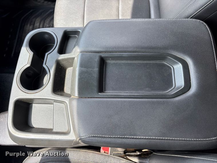 image for item FN3738 2021 GMC Sierra 2500 Crew Cab pickup truck