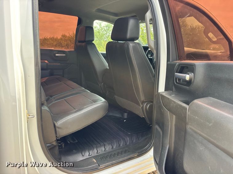 image for item FN3738 2021 GMC Sierra 2500 Crew Cab pickup truck