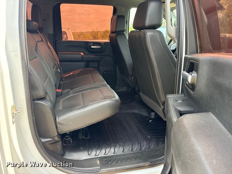 image for item FN3738 2021 GMC Sierra 2500 Crew Cab pickup truck
