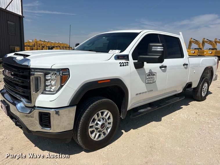 2022 GMC Sierra 2500 Crew Cab pickup truck