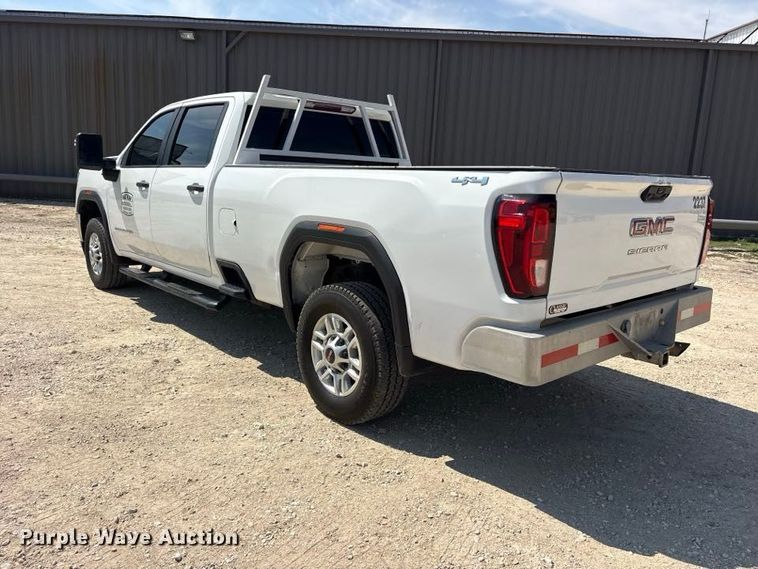 image for item FN3739 2022 GMC Sierra 2500 Crew Cab pickup truck