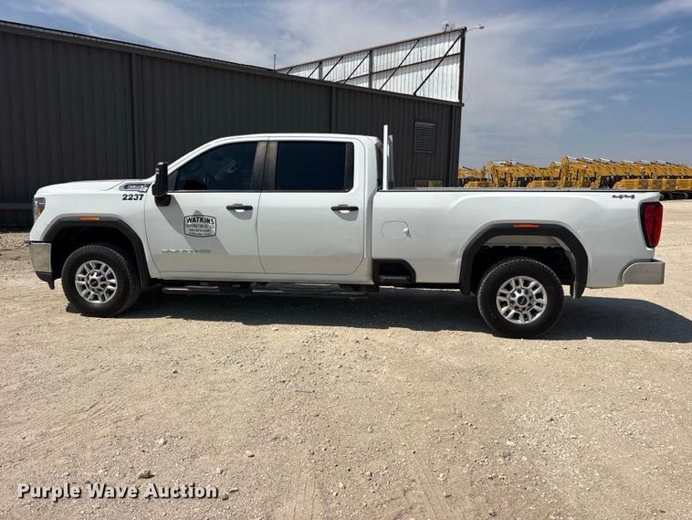 image for item FN3739 2022 GMC Sierra 2500 Crew Cab pickup truck