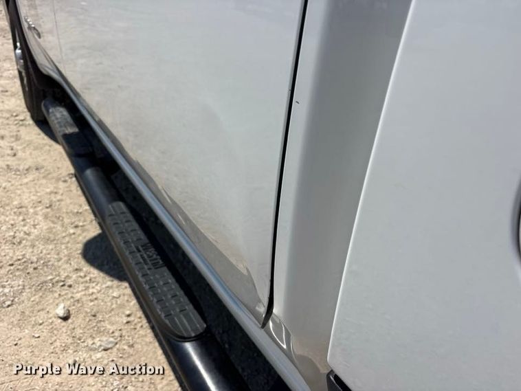 image for item FN3739 2022 GMC Sierra 2500 Crew Cab pickup truck